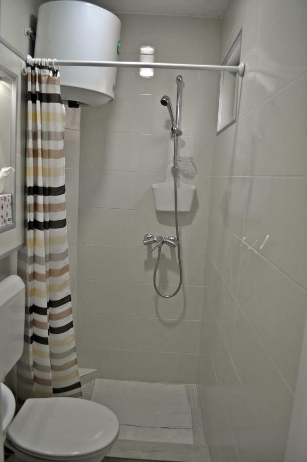Апартаменты Apartman Dina Тузла Экстерьер фото